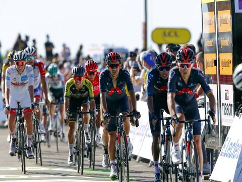 Carapaz disfruta del Tour de Francia tras conseguir un histórico 9.º puesto en la sexta etapa