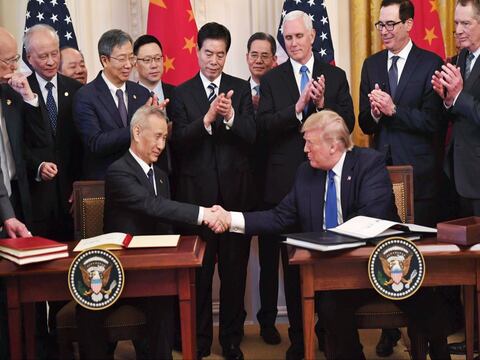 Estados Unidos y China logran acuerdo comercial parcial tras meses de 'guerra' de aranceles