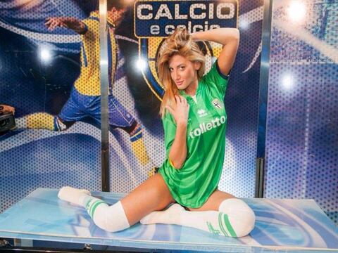 Modelo quiere salvar al Parma de la crisis con un striptease