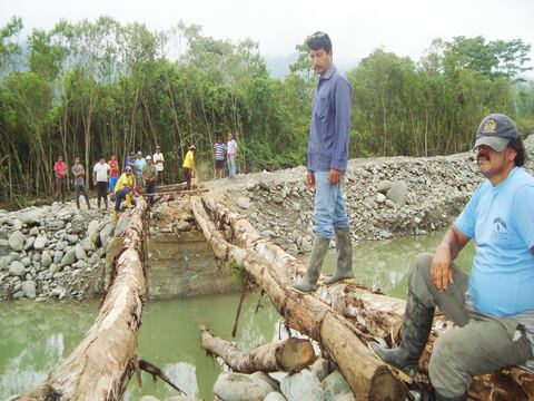 La caída de un puente aísla en Babahoyo a 106 familias