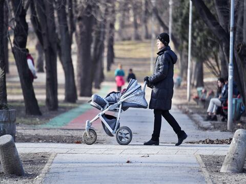 Gobierno de Hungría quiere más bebés y menos inmigrantes