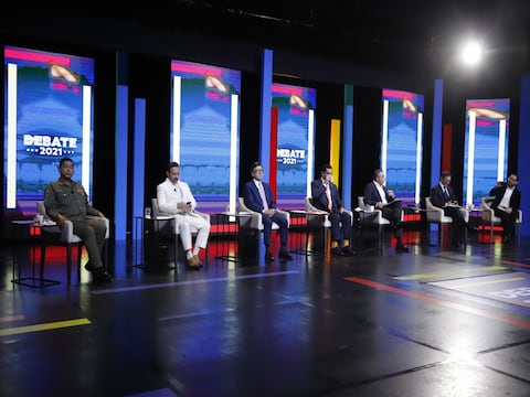 Ecuador ha entrado en "la era de los candidatos Tik Tok", dice politólogo