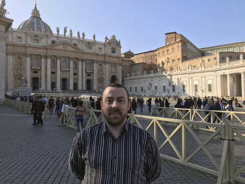 Las reglas secretas del Vaticano para los sacerdotes con hijos