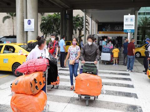 Viajeros ‘resabiados’ con el control de PCR y pruebas adicionales en el aeropuerto de Guayaquil