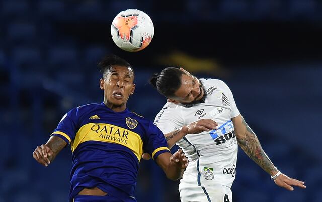 Boca Juniors y Santos FC empatan sin goles en la Bombonera y queda todo abierto para la semifinal de vuelta