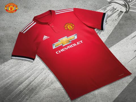 Manchester United presenta nueva camiseta 2017/18