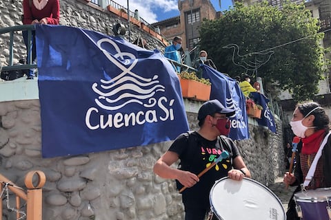 Campaña por la consulta minera en Cuenca arranca entre banderas y consignas