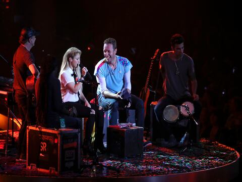 Coldplay y Shakira juntos en Hamburgo, en medio de protestas anti-G20