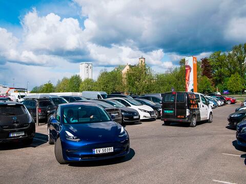 Autos eléctricos, una tendencia ecologista en Noruega