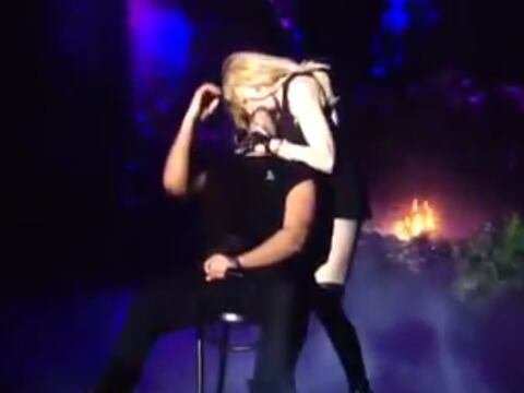 Beso de Madonna le provocó asco a Drake y desata polémica en Coachella