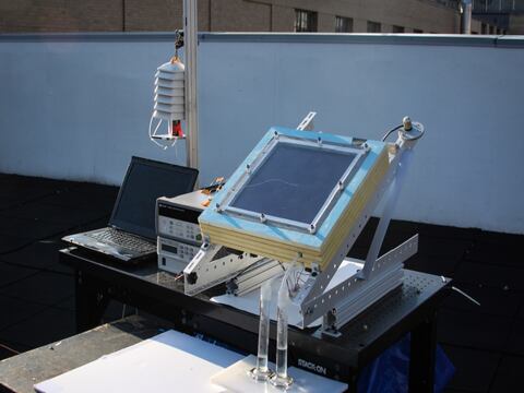 Crean un sistema impulsado por energía solar que podría extraer agua potable directamente del aire