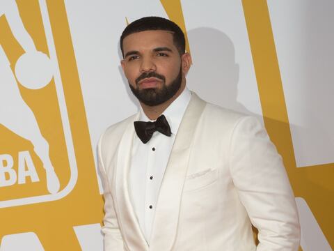 Rapero Drake logra doble récord con su álbum "Scorpion"