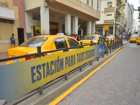 Diez mil taxis amarillos sirven en Guayaquil