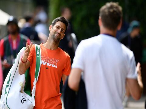 Federer quiere poner fin a racha de Djokovic 