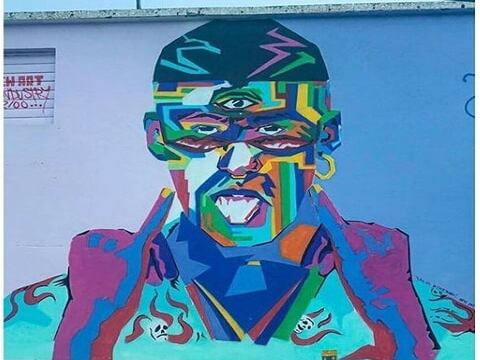 Artista restaura mural de Bad Bunny vandalizado en Puerto Rico