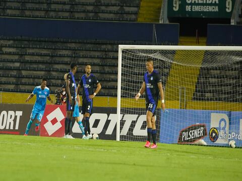Con primer tiempo de pesadilla, Emelec cayó por 4-1 ante la Católica en Quito