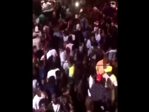 En el Cristo del Consuelo, sur de Guayaquil, cerraron la Calle 8 para una fiesta masiva de Año Nuevo; Policía emitió informes al Municipio y Fiscalía