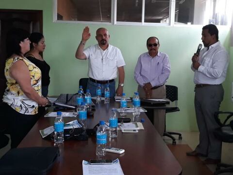 Alcalde de cantón Olmedo renunció tras diez años en el cargo; lo reemplaza su hijo